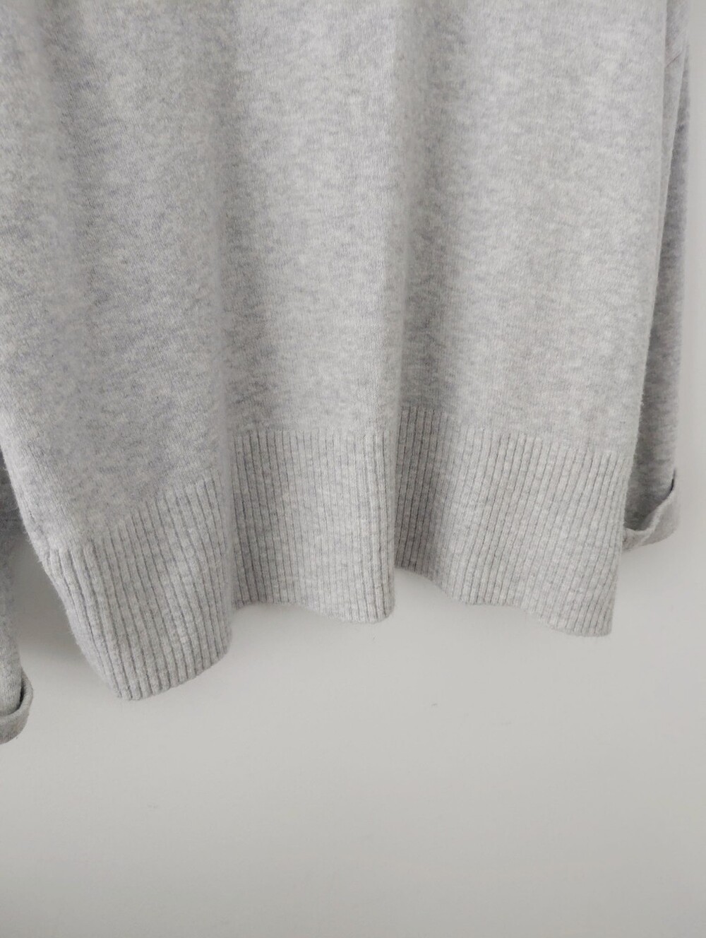 Cozy Oversized Crewneck Sweater - Light Gray - Picture 7 of 8